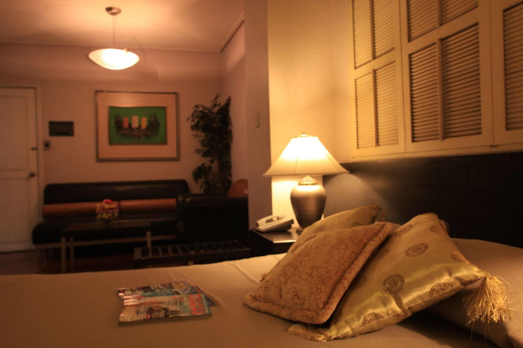 Mabini Mansion Hotel & Residential Suites Manila Bagian luar foto